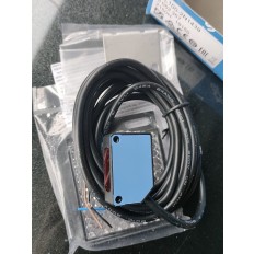 6052357 WL100-2N1439 SICK photoelectric sensor New