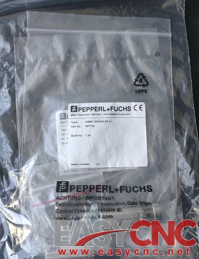 087743 NBB8-18GM30-E2-V1 Pepperl + Fuchs Sensor Connector Cable NEW