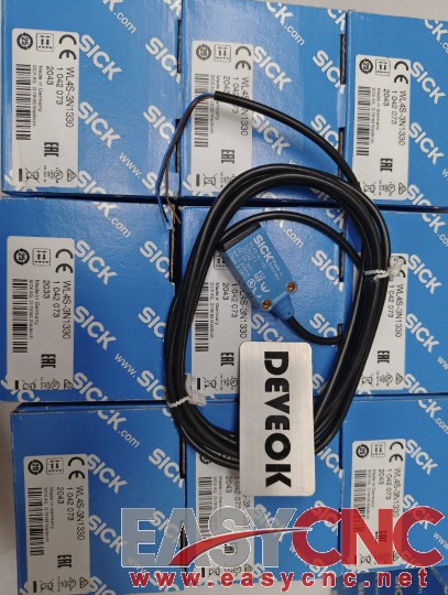 1042073 WL4S-3N1330 SICK Photoelectric switch NEW