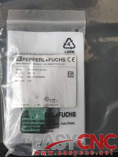 256270 UB100-F77-E0-V31 Pepperl + Fuchs photoelectric sensor NEW