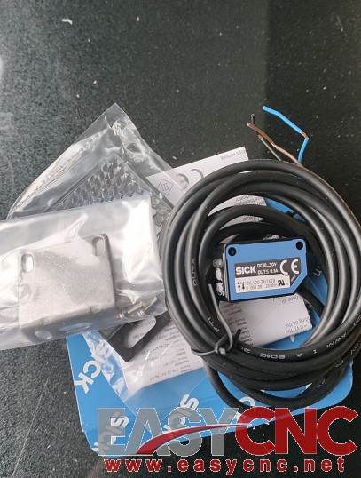 6052381 WL100-2N1429 SICK photoelectric sensor New