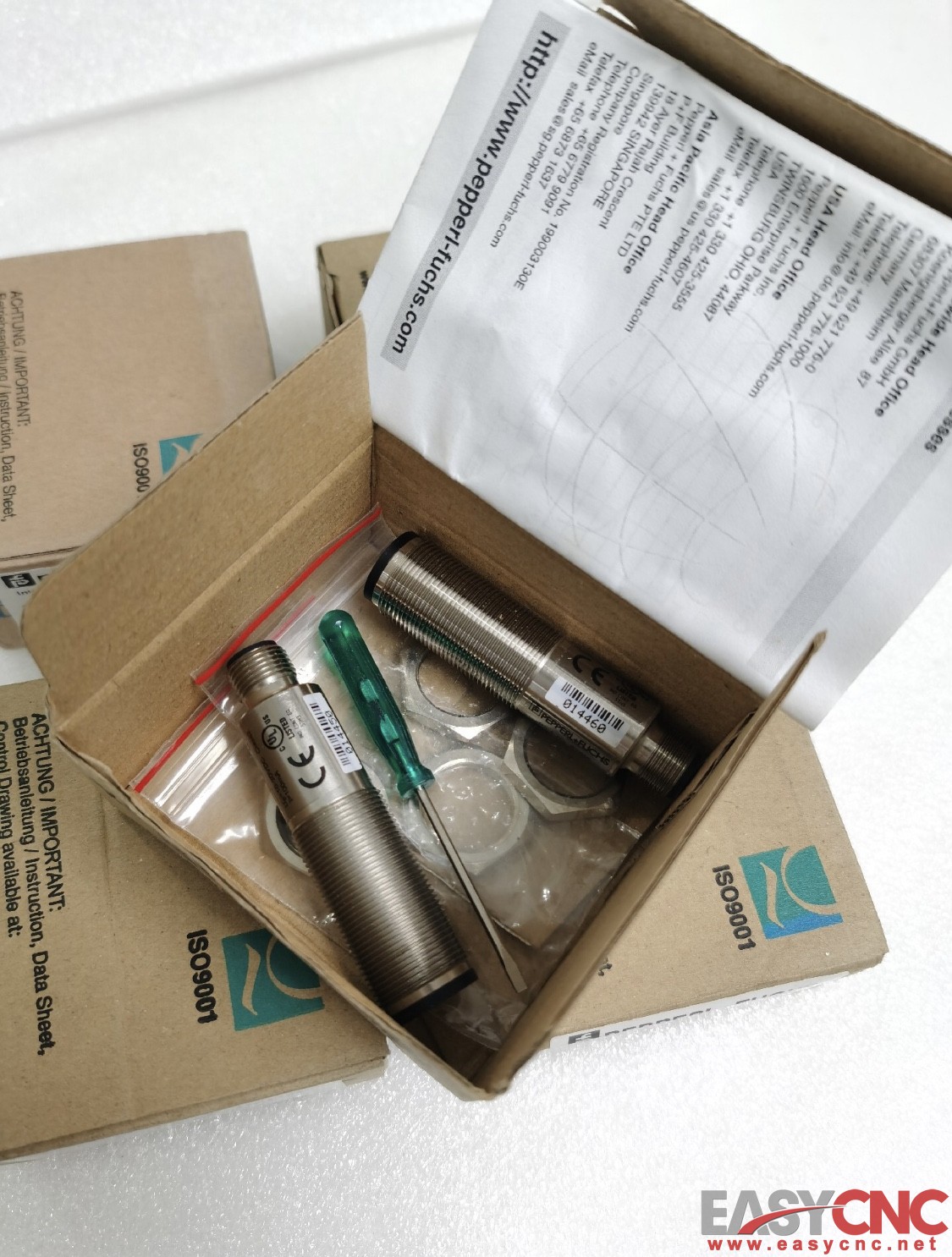 087793 OBE10M-18GM60-SE5-V1 Pepperl + Fuchs Photoelectric Sensor NEW