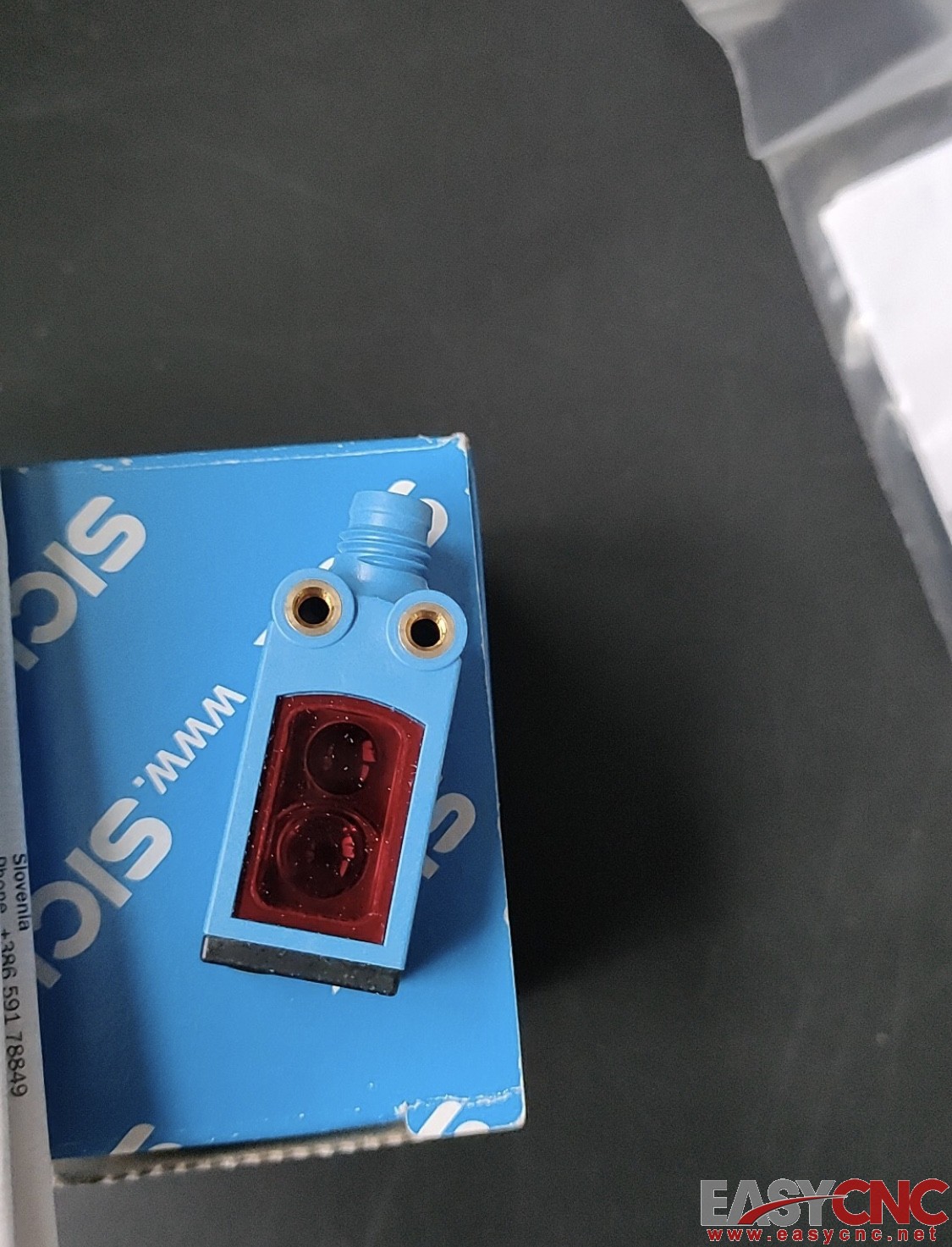 1028084 WL23-2P1130 SICK Photoelectric switch sensor NEW