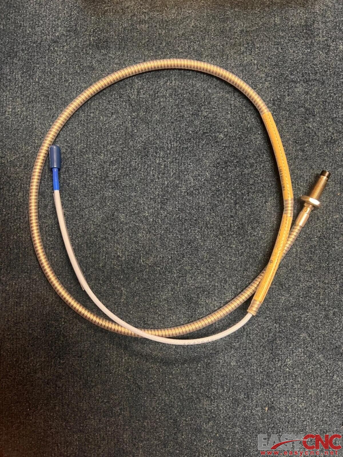 330104-00-03-10-02-05 Bently Nevada Vibration Sensor Probe 3300 XL 8 mm New