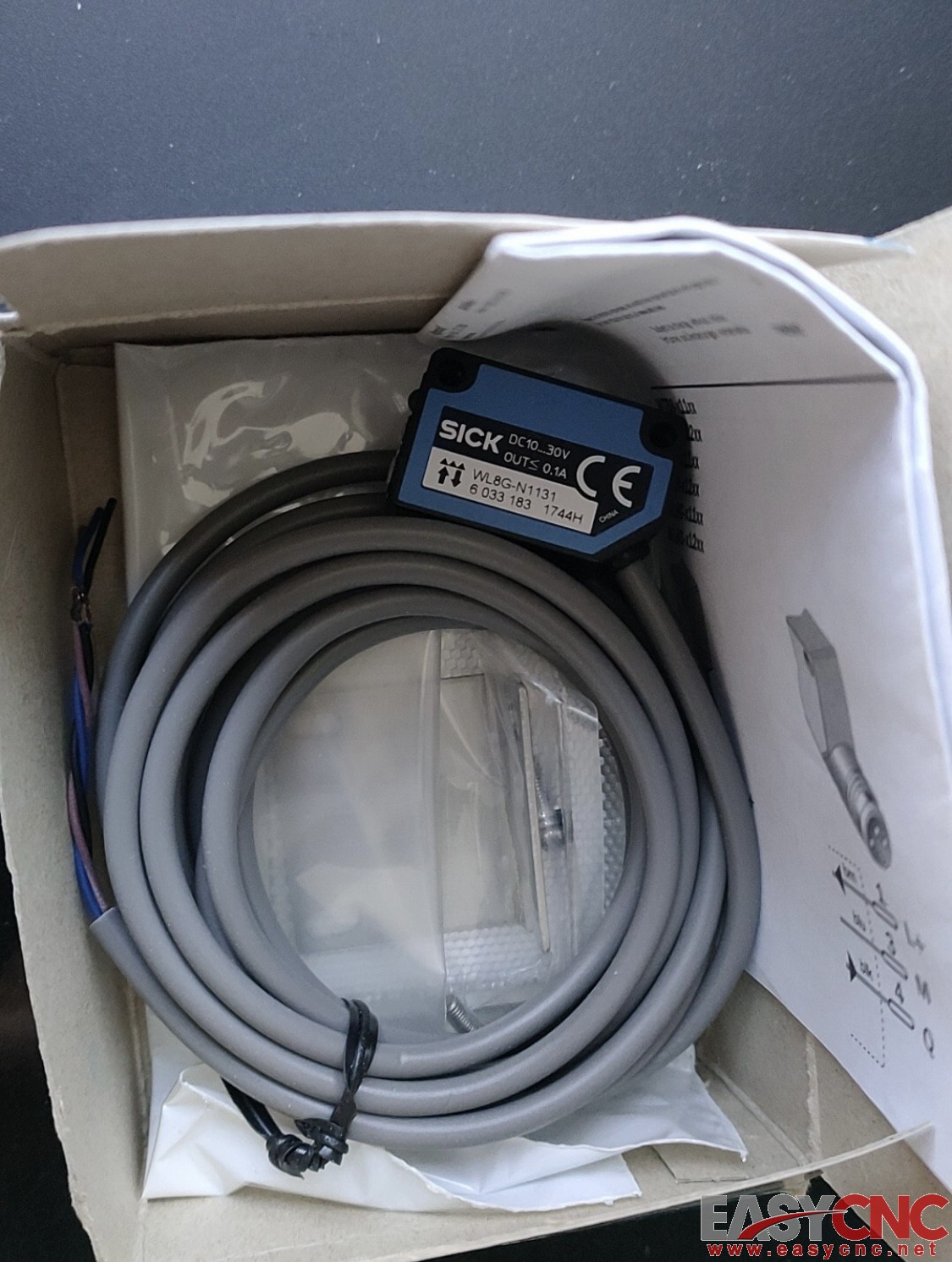 6033183 WL8G-N1131 SICK photoelectric switch sensor New