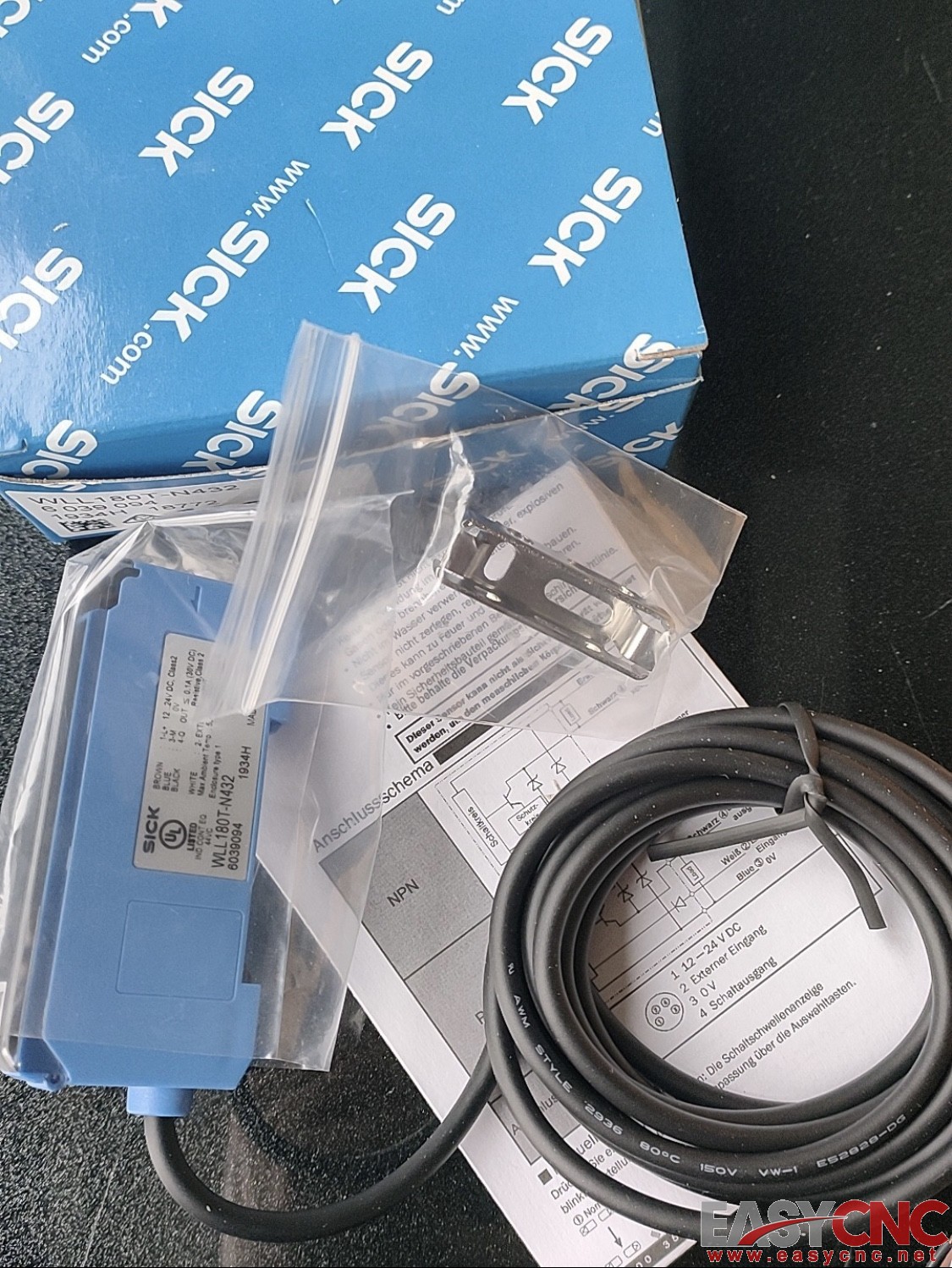 6039094 WLL180T-N432 SICK Fiber Amplifierr New