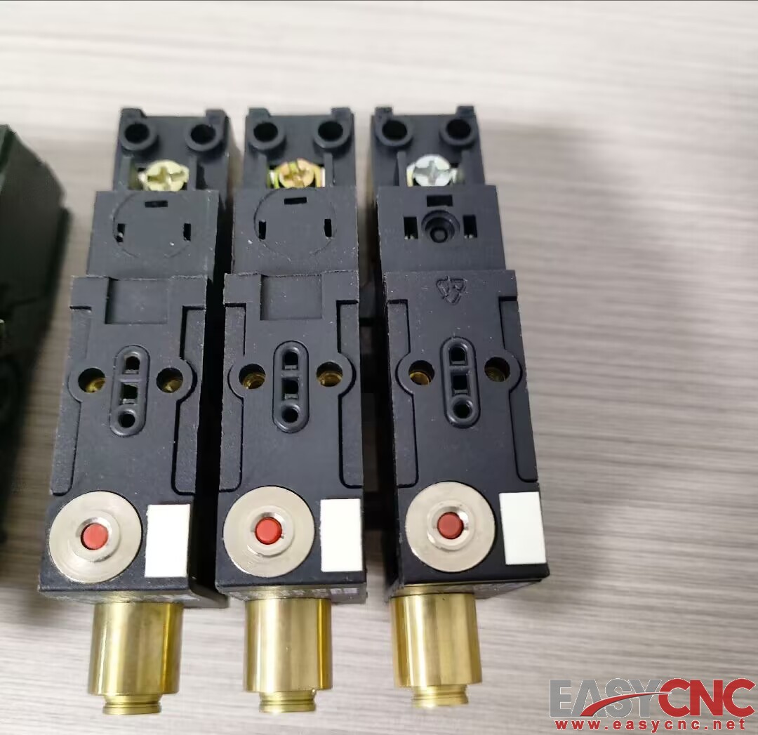 PS1-E116 PARKER Solenoid valve New