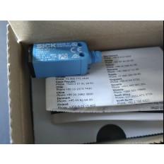 1028155 WL4-3F2130 SICK Photoelectric switch sensor NEW