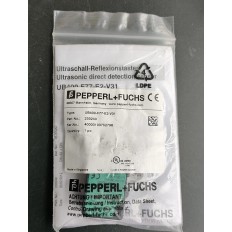 233240 UB400-F77-E2-V31 Pepperl + Fuchs ultrasonic sensor NEW