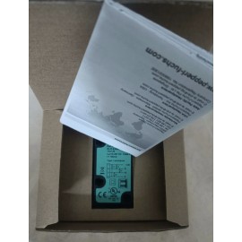 207544 RL31-8-2500-IR/73C/136 Pepperl + Fuchs photoelectric sensor NEW
