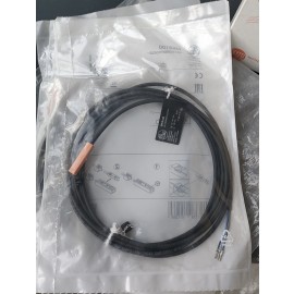 MK5100 IFM Magnetic Switch Sensor New